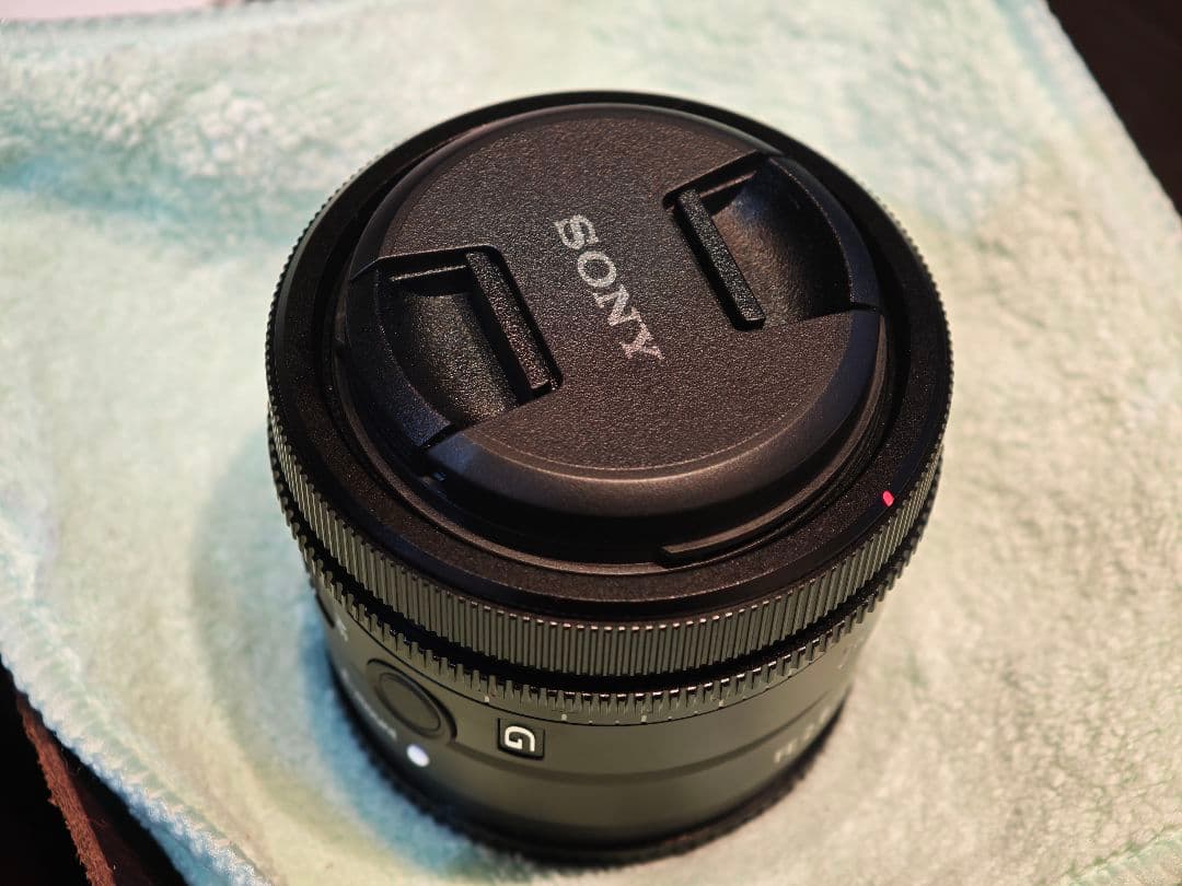 ほぼ新品　SONY　フルサイズ一眼レンズ　 SEL24F28G