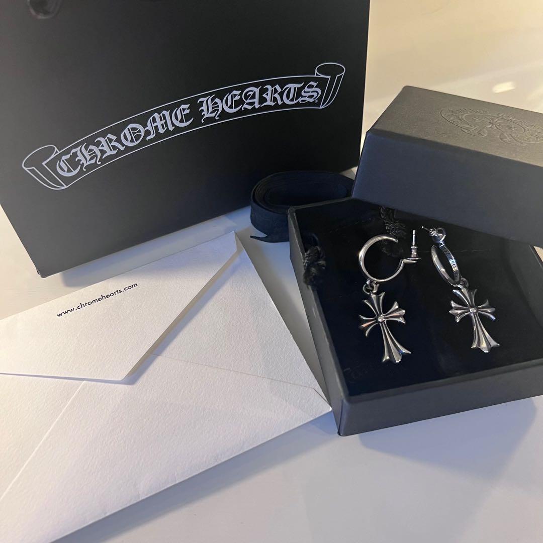 さらへ様★★★クロムハーツ タイニーCH クロス ピアス 両耳 2点セット