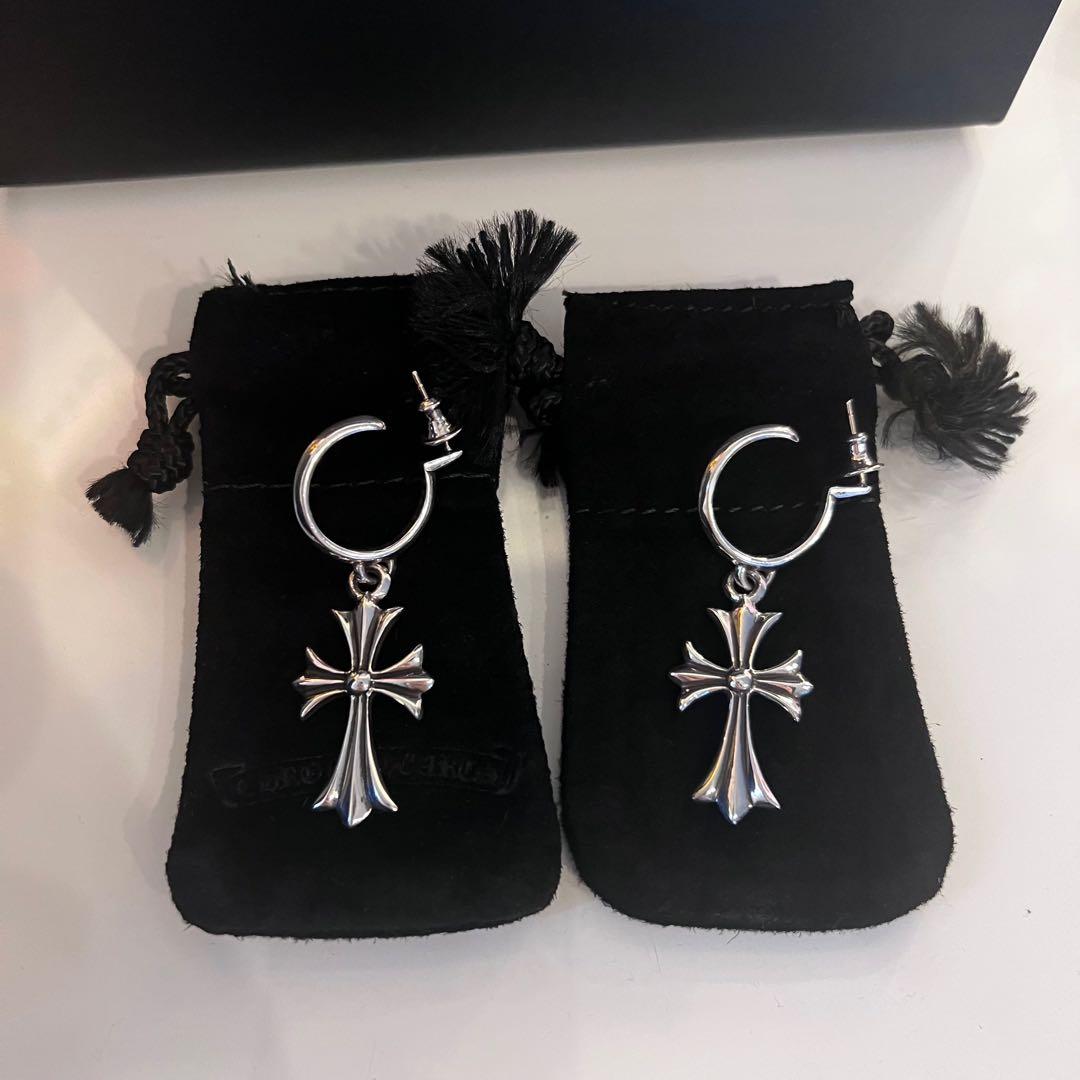 さらへ様★★★クロムハーツ タイニーCH クロス ピアス 両耳 2点セット