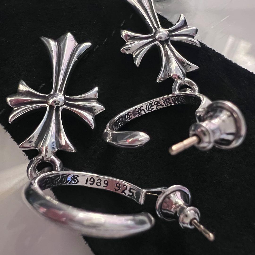 さらへ様★★★クロムハーツ タイニーCH クロス ピアス 両耳 2点セット