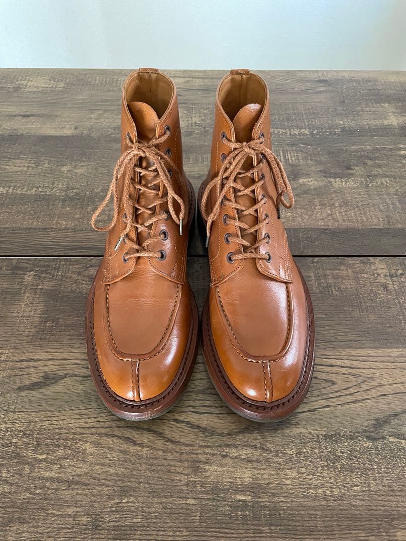 Tricker’s Gold Handsewn US8 fitting5