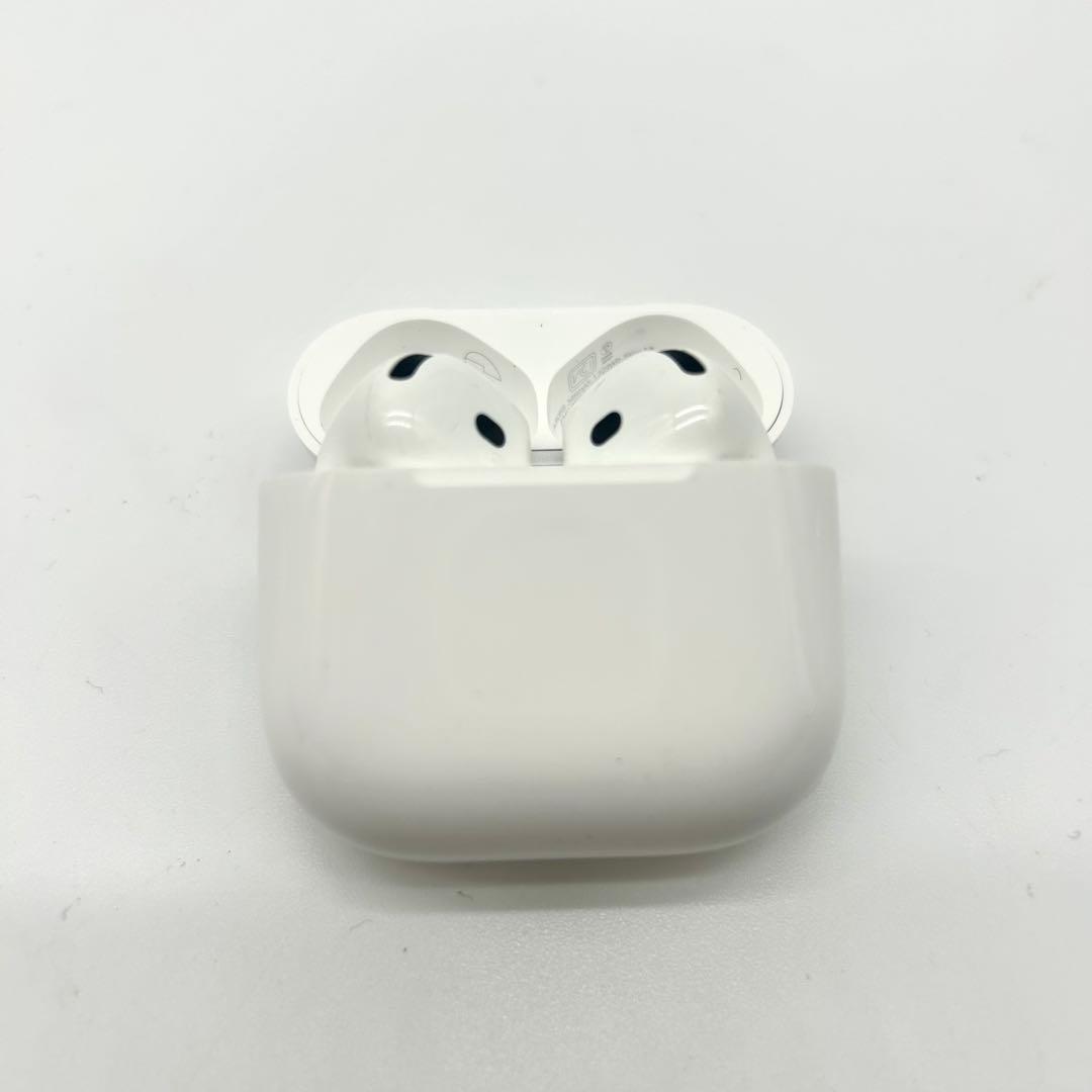 Apple AirPods 4（アクティブノイズキャンセリング搭載モデル）