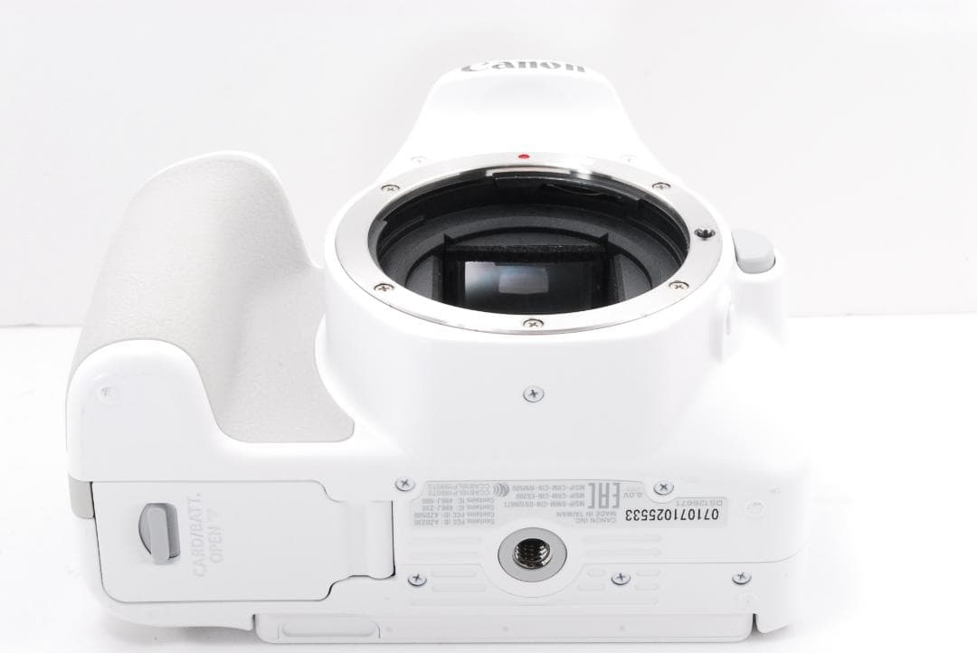 美品 Canon EOS kiss x9 大人気ホワイトカラー！スマホ転送可能♪