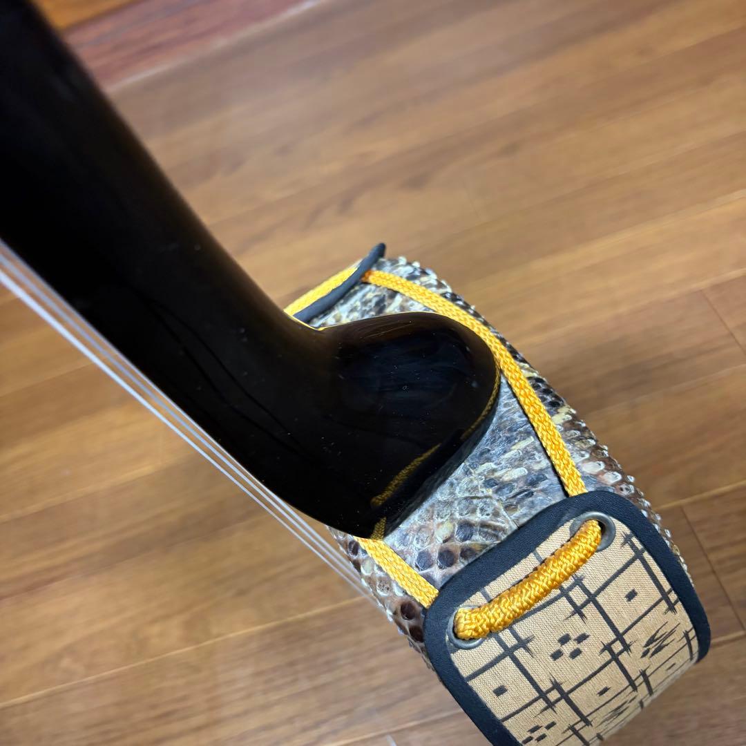 超美品 沖縄三線 三線 蛇皮 民謡 和楽器 沖縄