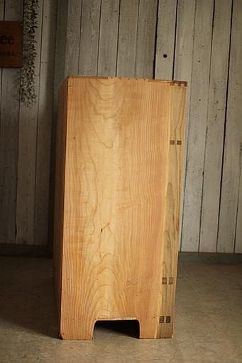 古い木枠のガラス戸棚　引き出し2杯