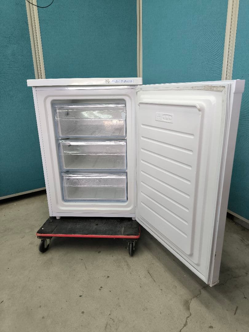 2021年製　サンデン ヨコ型冷凍庫　 冷凍ストッカー 98L　 SVF-98W