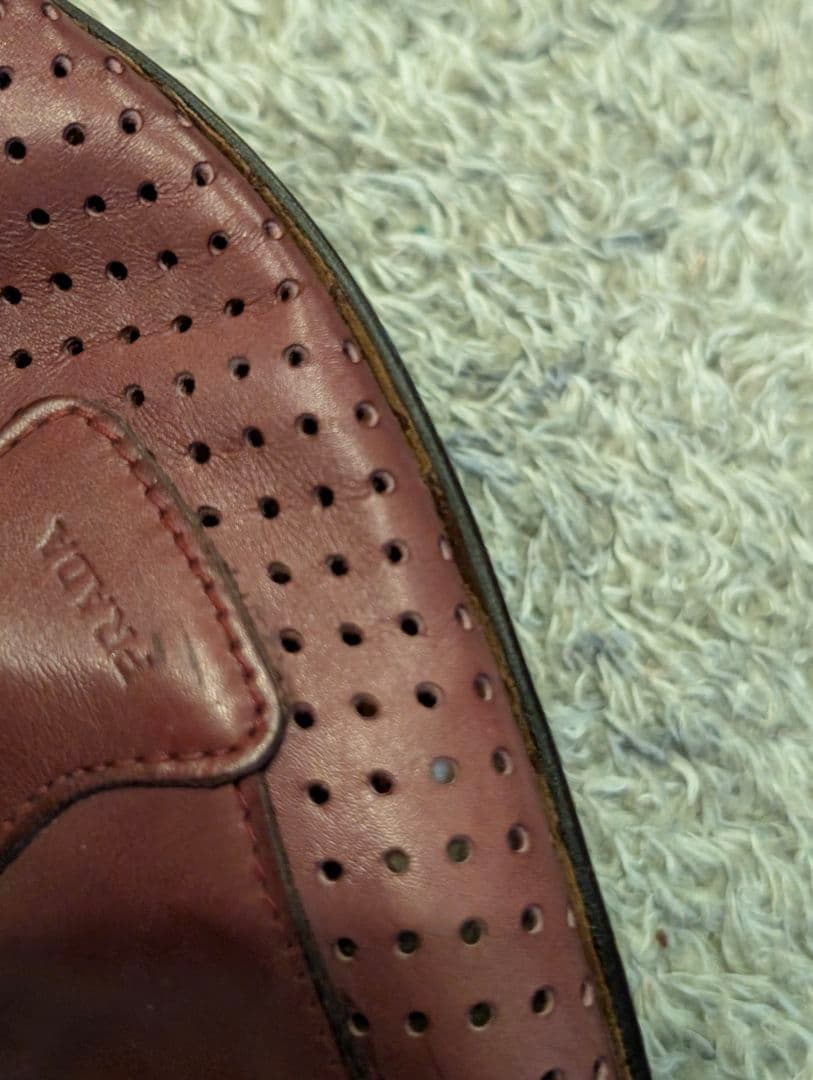 プラダ　ビジネスシューズ