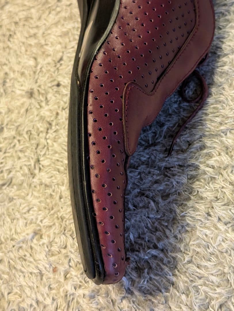 プラダ　ビジネスシューズ