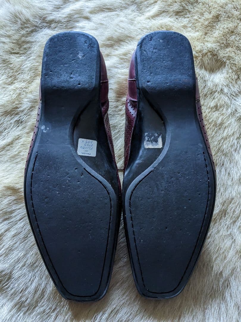 プラダ　ビジネスシューズ