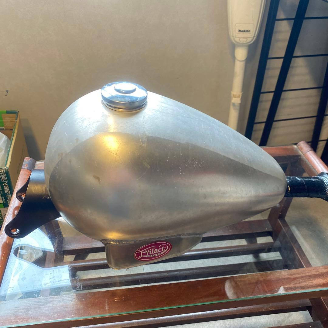 アルミ製タンク　ハーレー　スポーツスター　インジェクション用　ピーナッツタンク