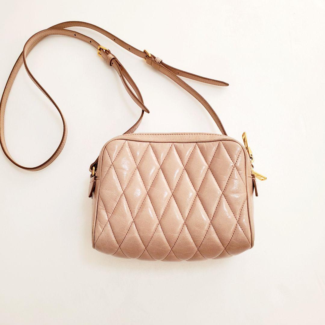 miu miu キルティング レザー ショルダーバッグ ピンク ベージュ