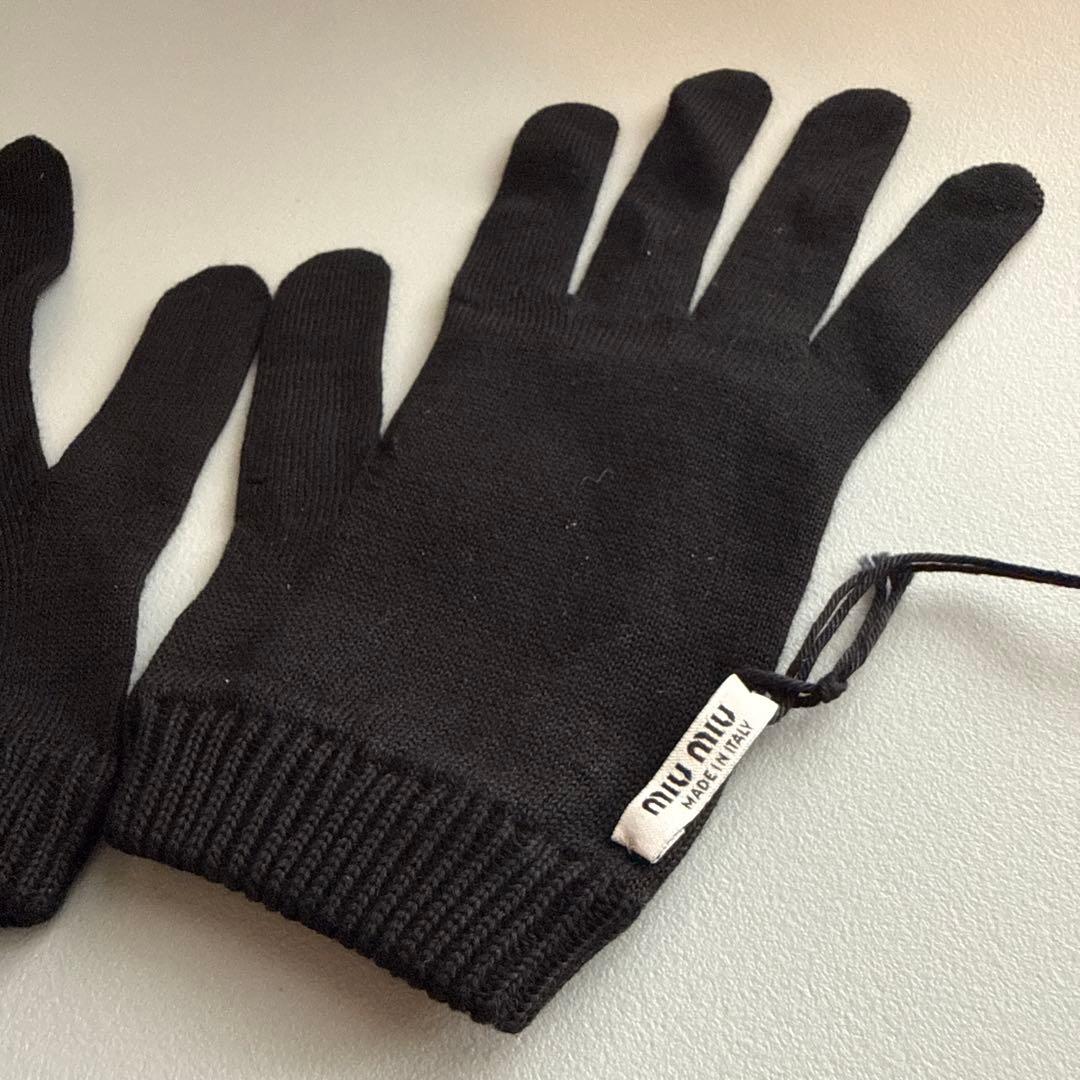 新品未使用　miumiu ミュウミュウ 手袋 黒 グローブ ユニセックス
