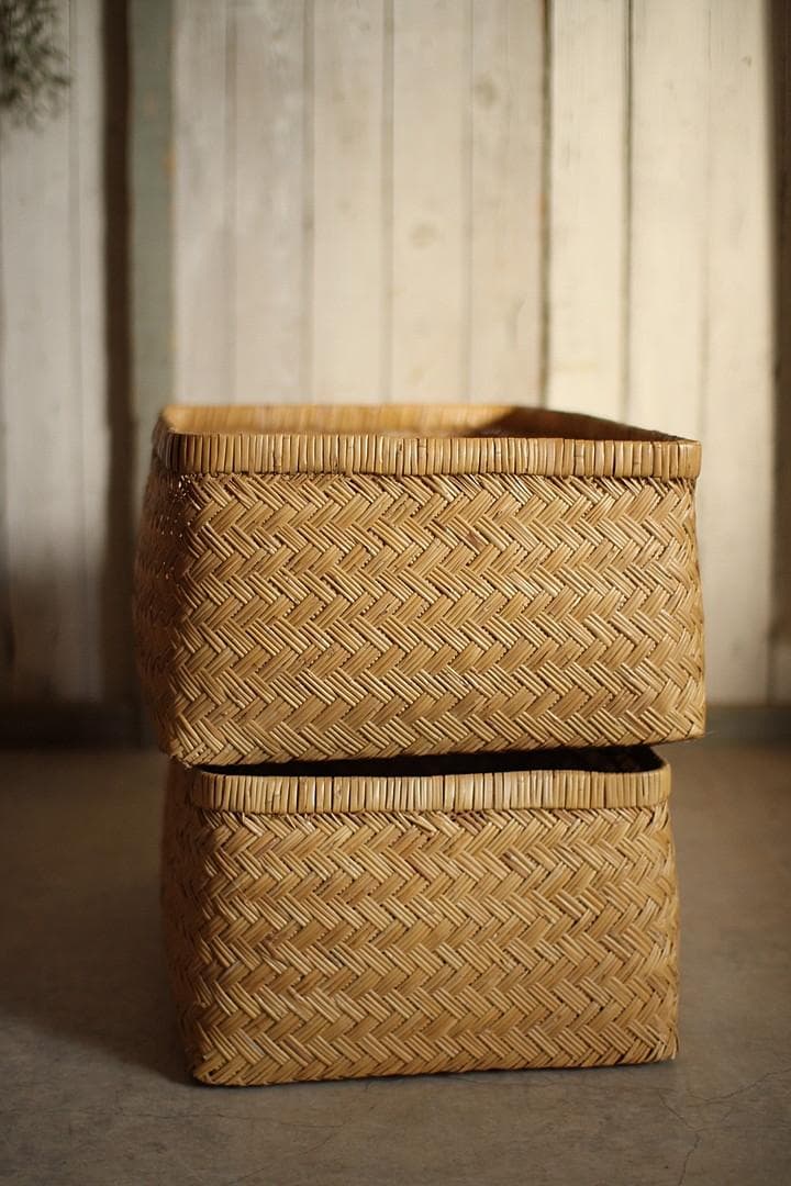 状態良く形の綺麗な古い竹編みの収納かご　行李　竹籠　篭　古道具