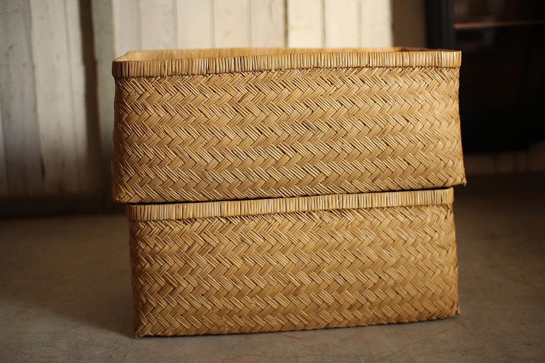 状態良く形の綺麗な古い竹編みの収納かご　行李　竹籠　篭　古道具