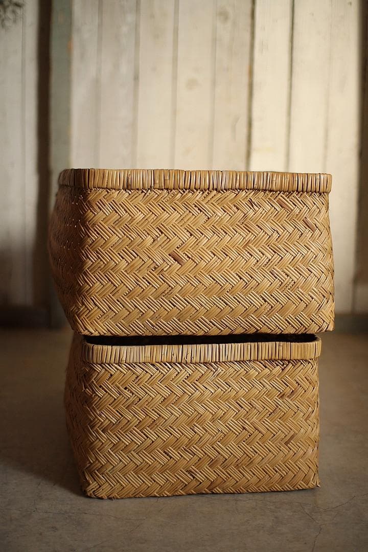 状態良く形の綺麗な古い竹編みの収納かご　行李　竹籠　篭　古道具