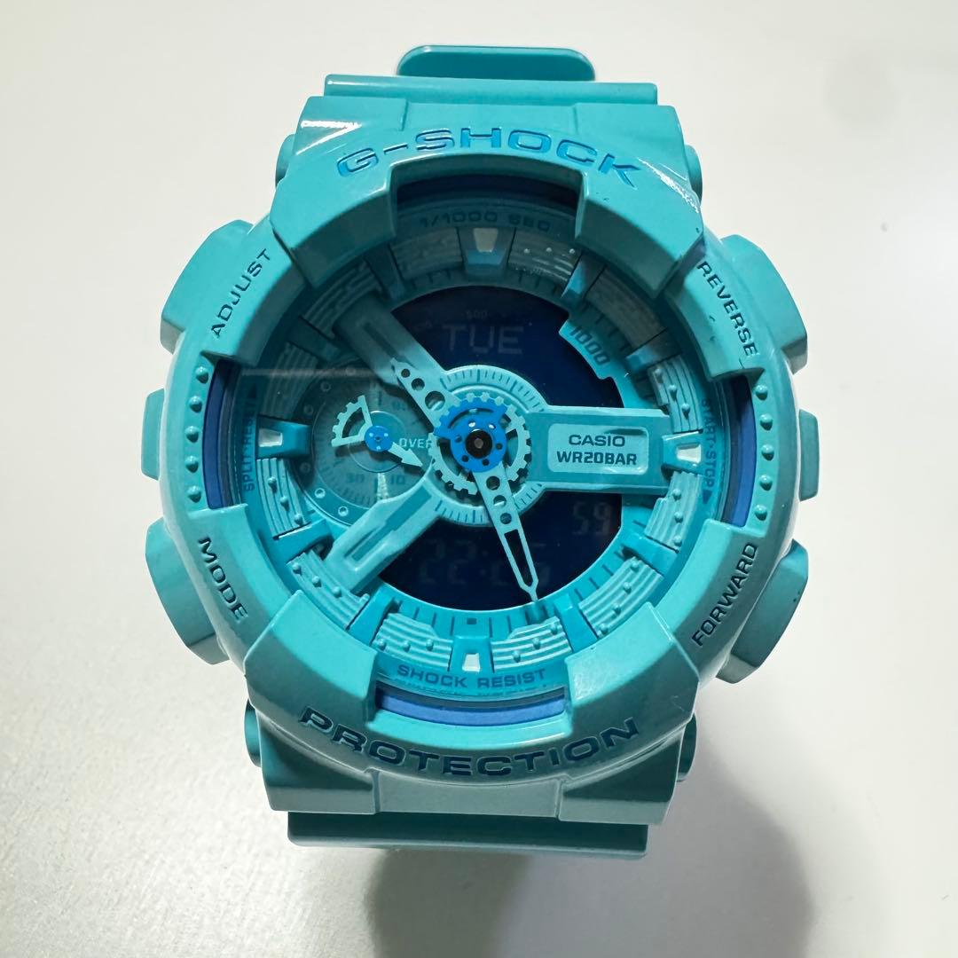 CASIO G-SHOCK 腕時計 GA-110B ハイパーカラー　水色