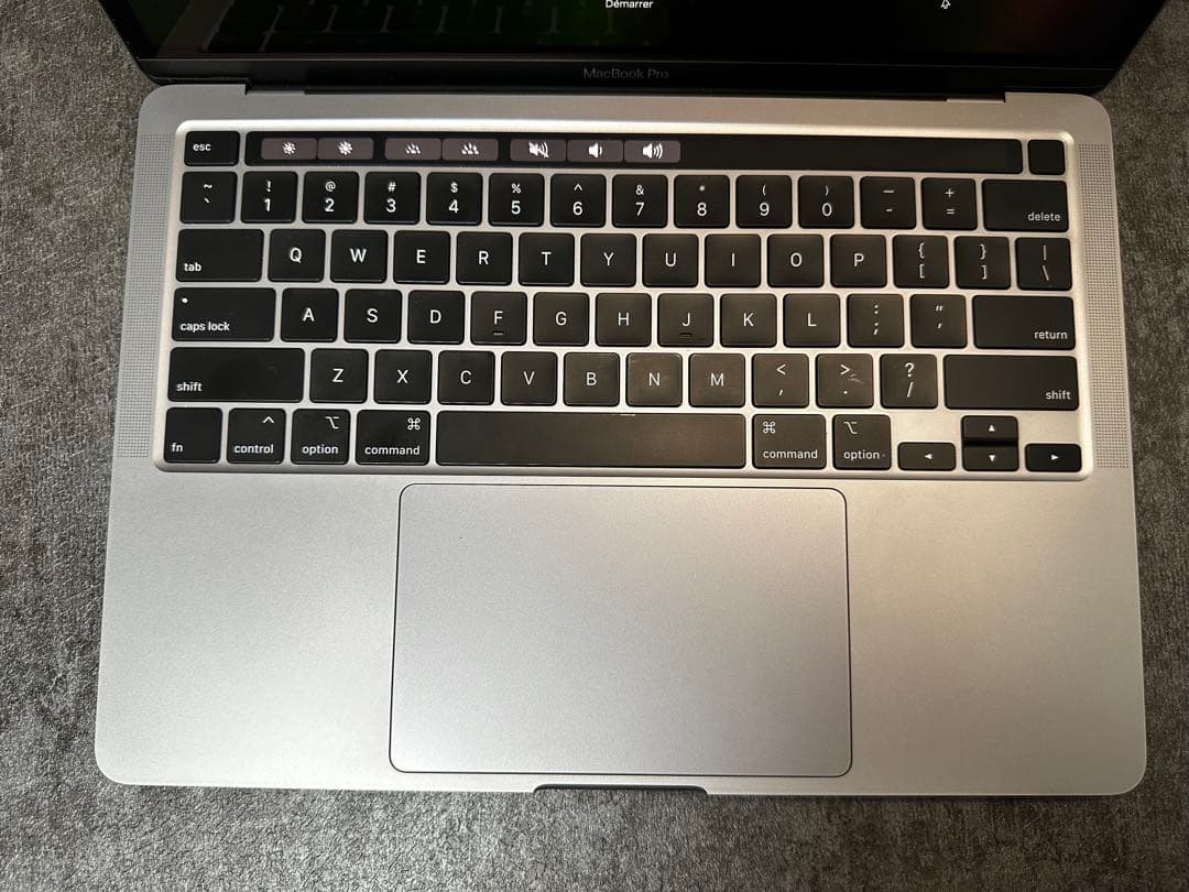 MacBook Pro 13インチ 2020年 i5/16GB/1TB
