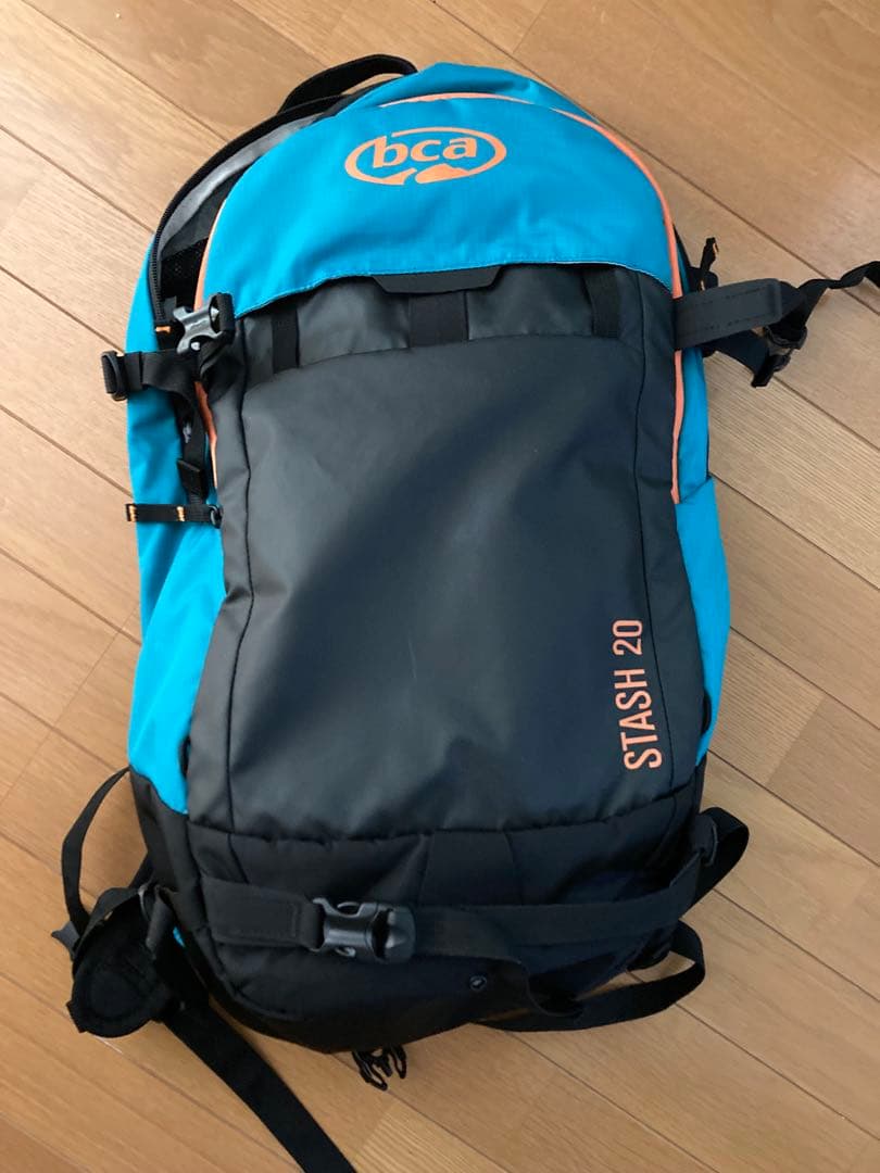 バックカントリーアクセス　20リットル