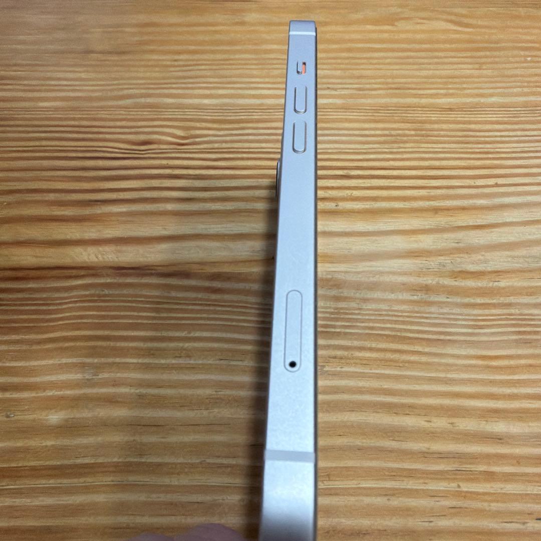 仏*君様 iPhone13 256g バッテリー100% 傷無し　白　スターライ