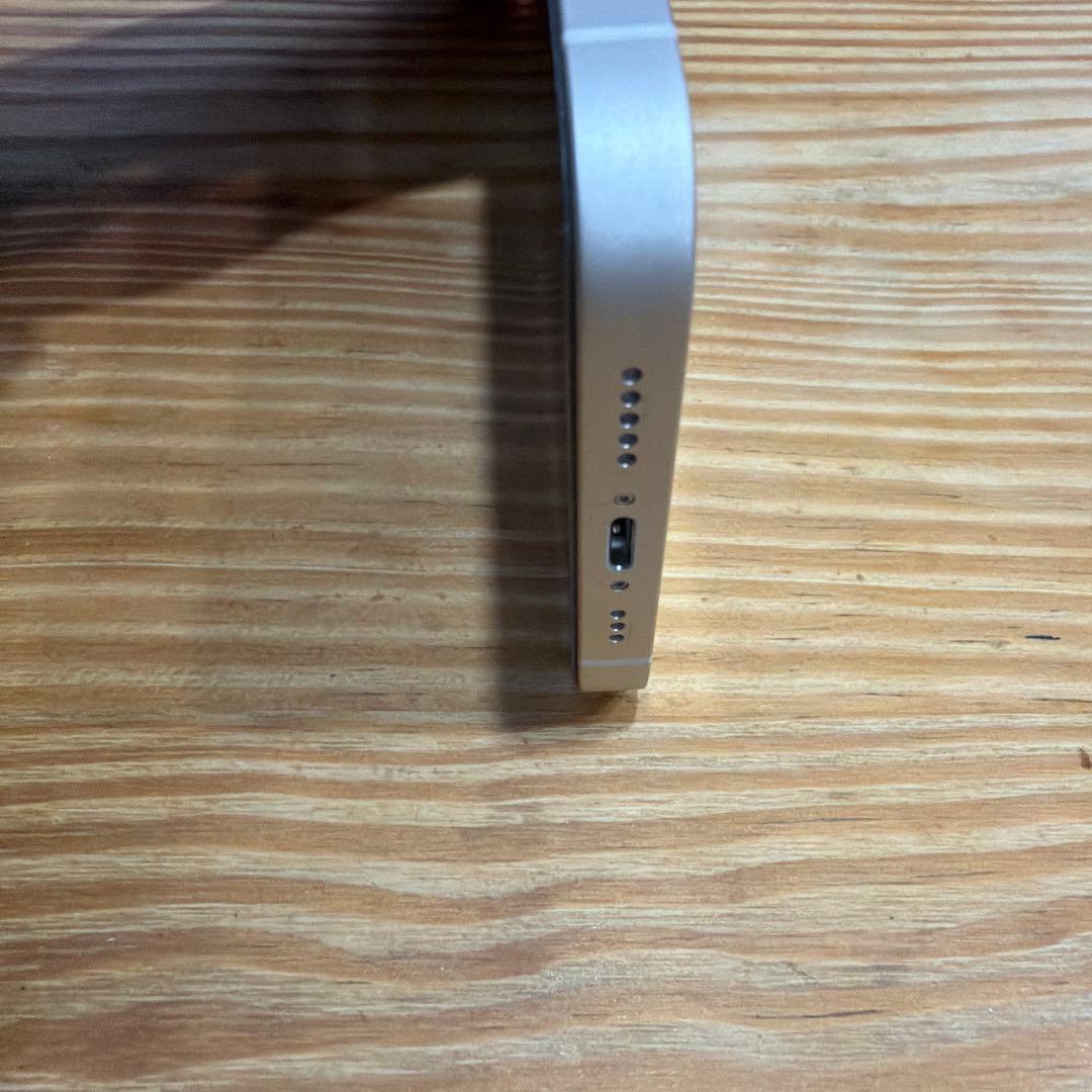 仏*君様 iPhone13 256g バッテリー100% 傷無し　白　スターライ