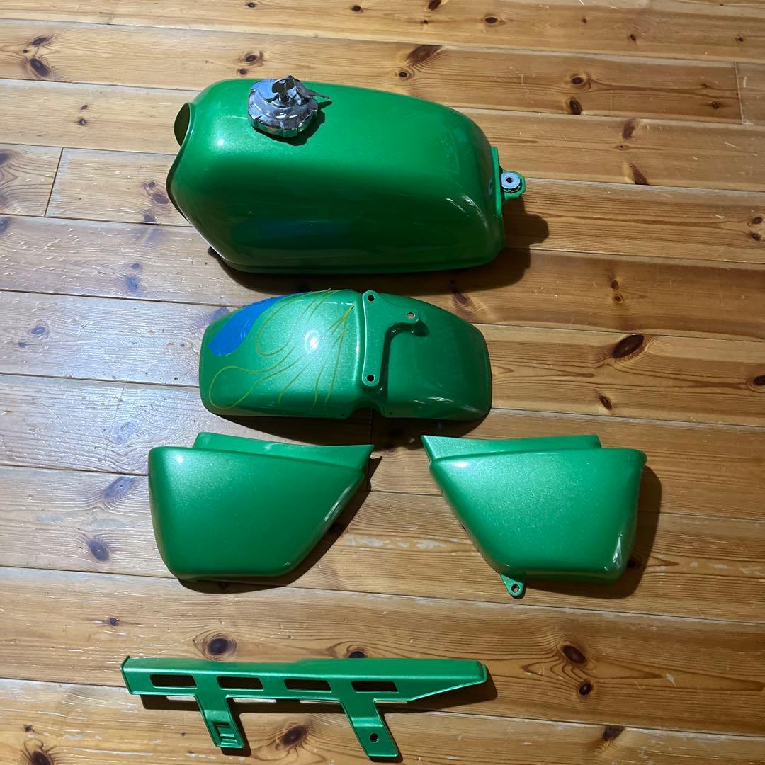 ⭐︎　24日まで。エイプ50のタンク等