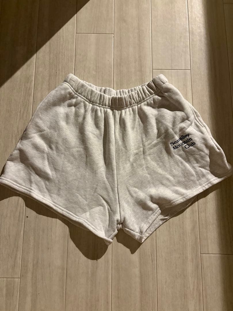 Seavalley Mountain Club グレーショートパンツ