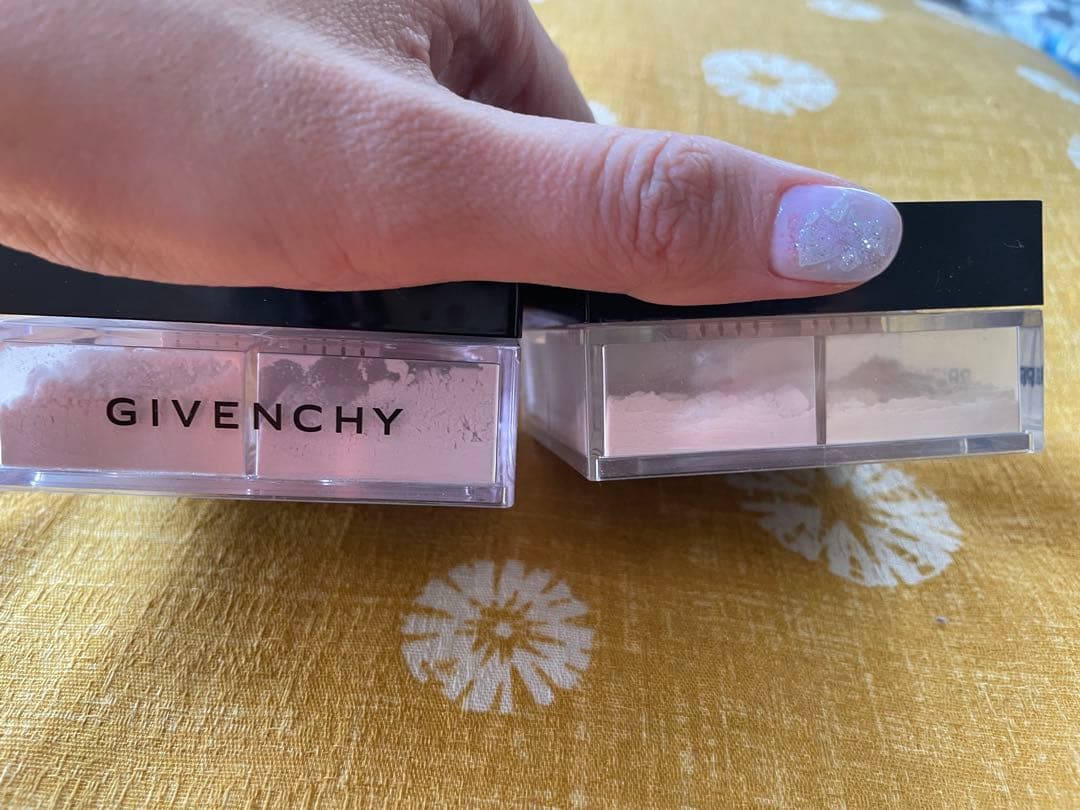 ジバンシイ　プリズム・リーブル　ルースパウダー　00 02ファンデーション