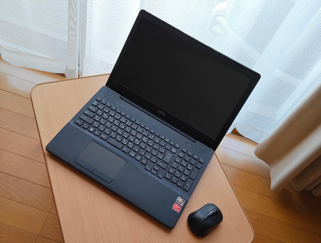 Fujitsuノートパソコン　黒