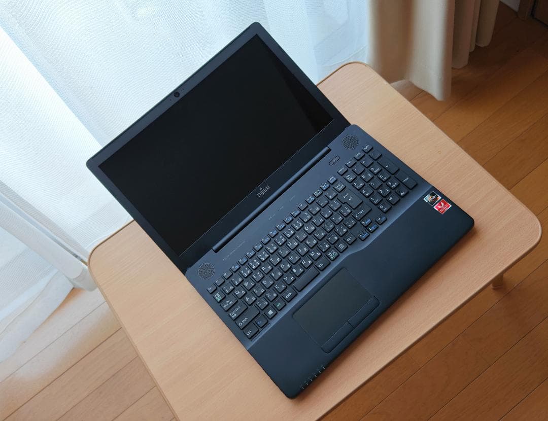 Fujitsuノートパソコン　黒