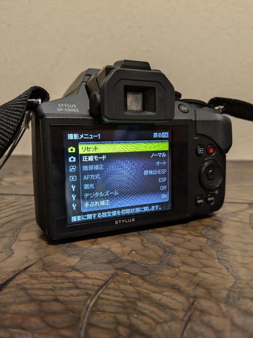 OLYMPUS　デジタルカメラSP-100EE