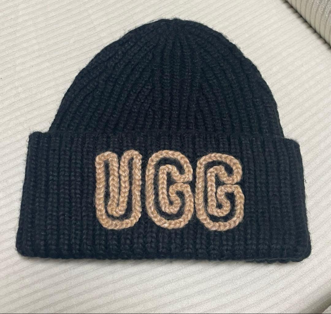 UGG ニット帽　ビーニー