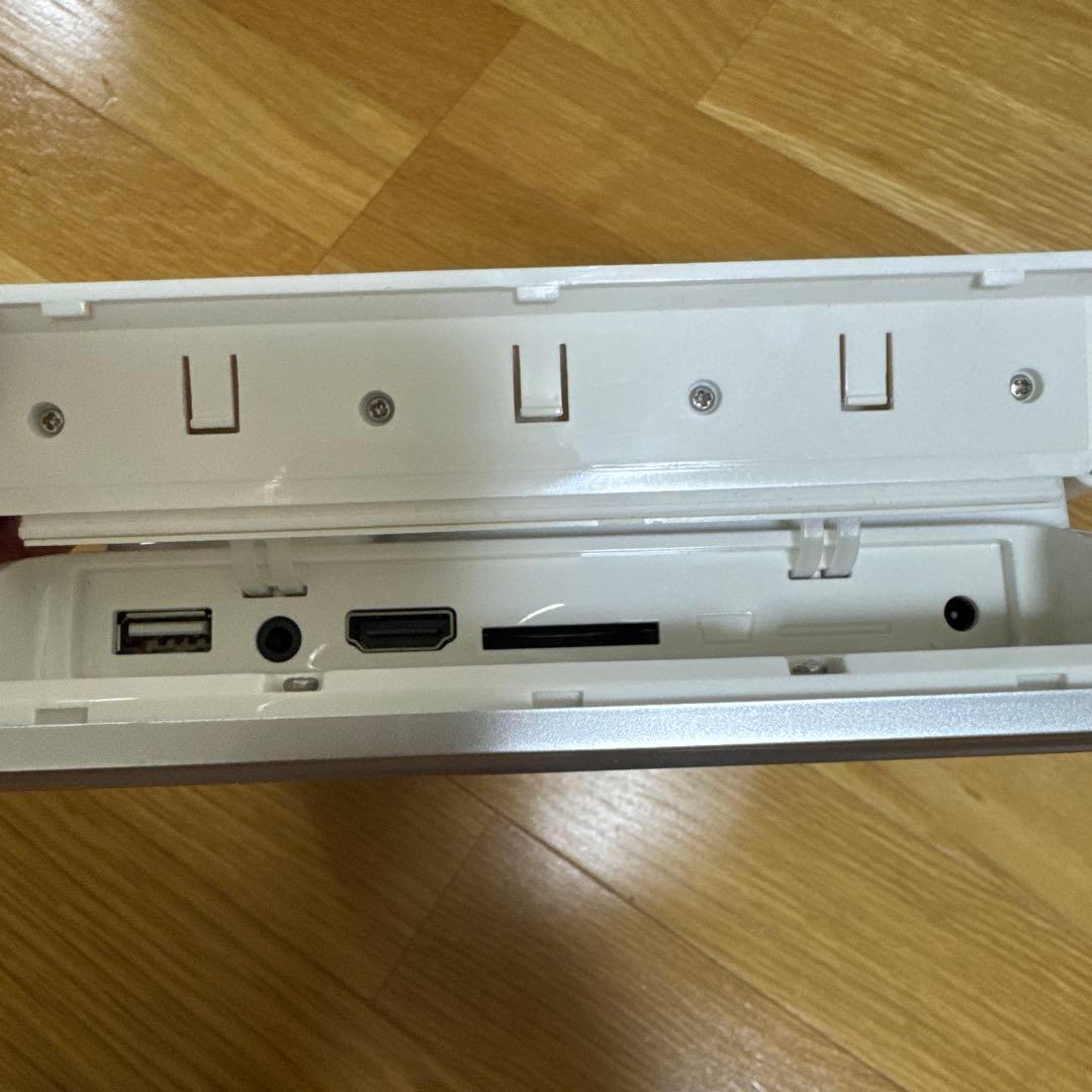 10インチ防水ポータブルBlu-rayプレイヤー イヤホン リモコン付き