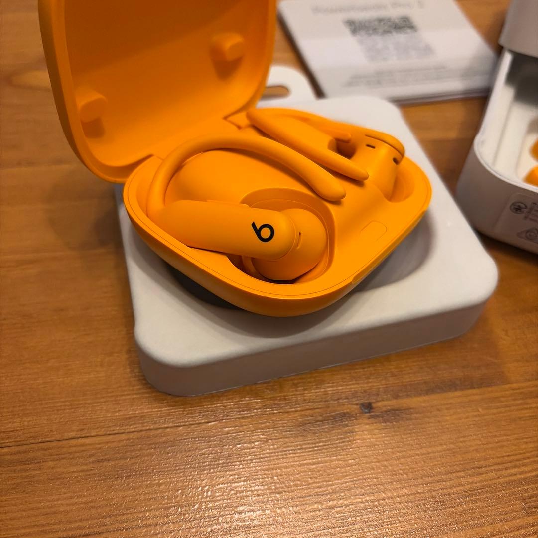 powerbeats pro 2 オレンジ