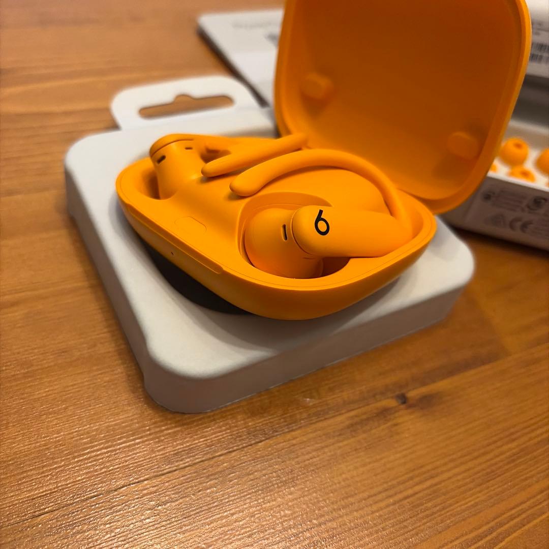 powerbeats pro 2 オレンジ