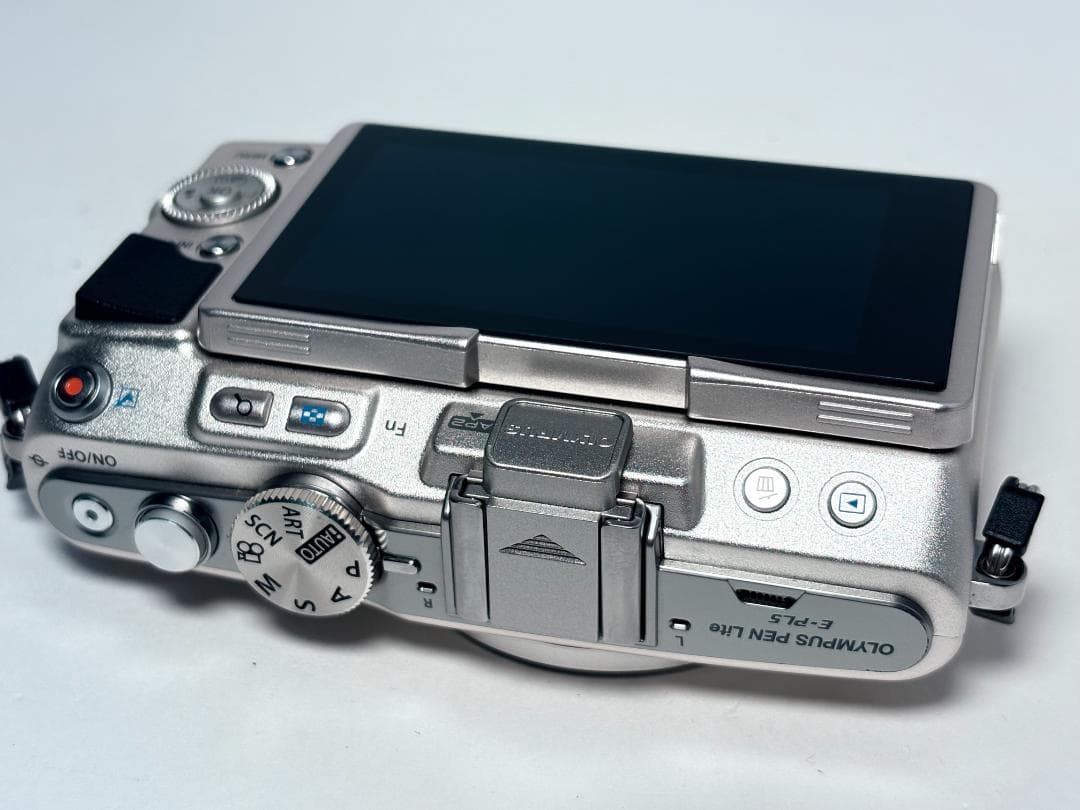 僅か546ショット オリンパス PEN Lite E-PL5 ボディ