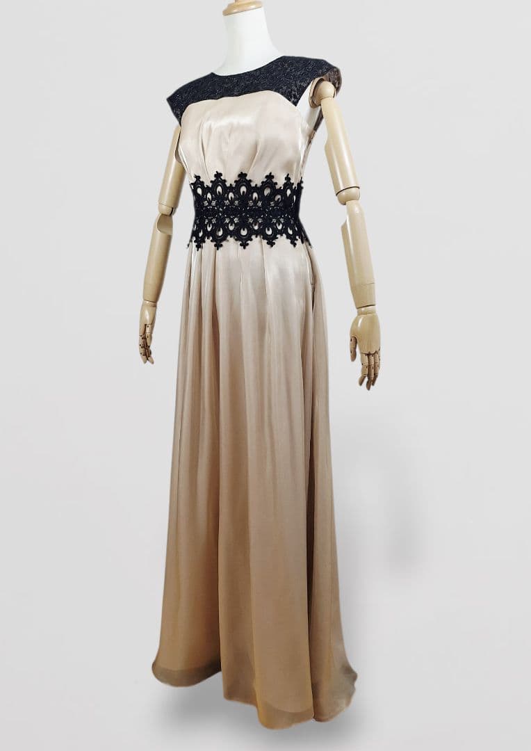 未使用　東京ソワールemotional dresses ドレスワンピース