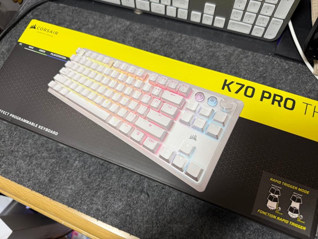 CORSAIR K70 PRO TH ホワイト
