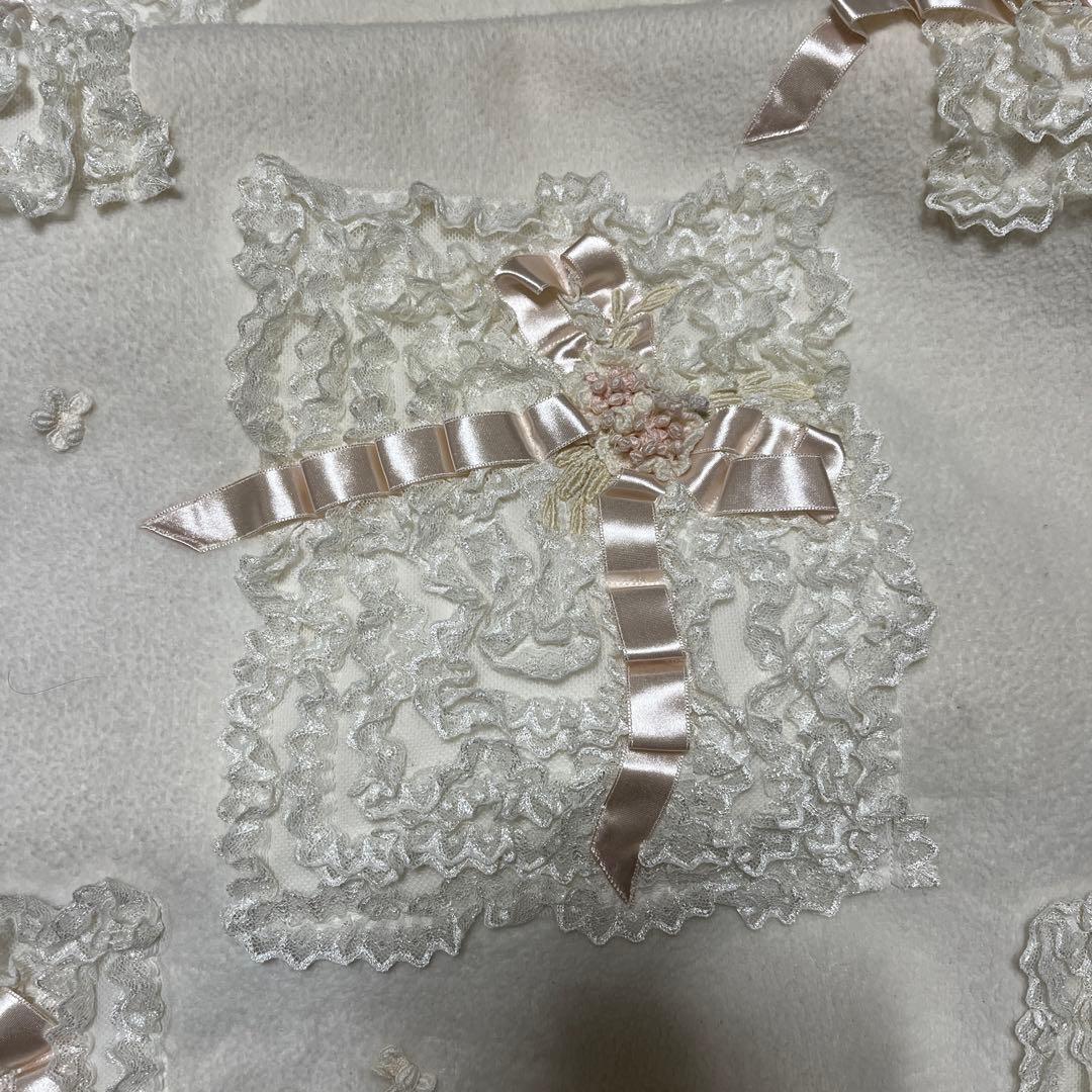 サエラヒスクローネブランケット