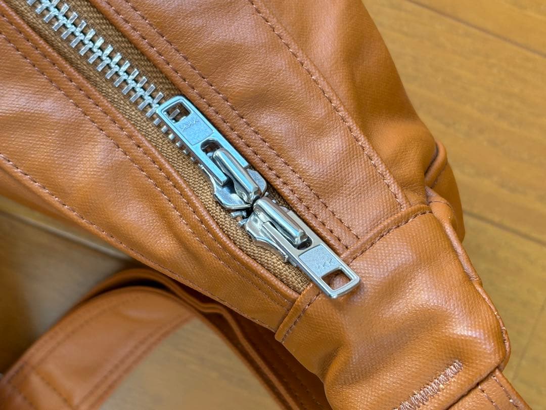 新品同様　廃盤　ポーター　フリースタイル　ショルダーバッグ キャメル　半月型