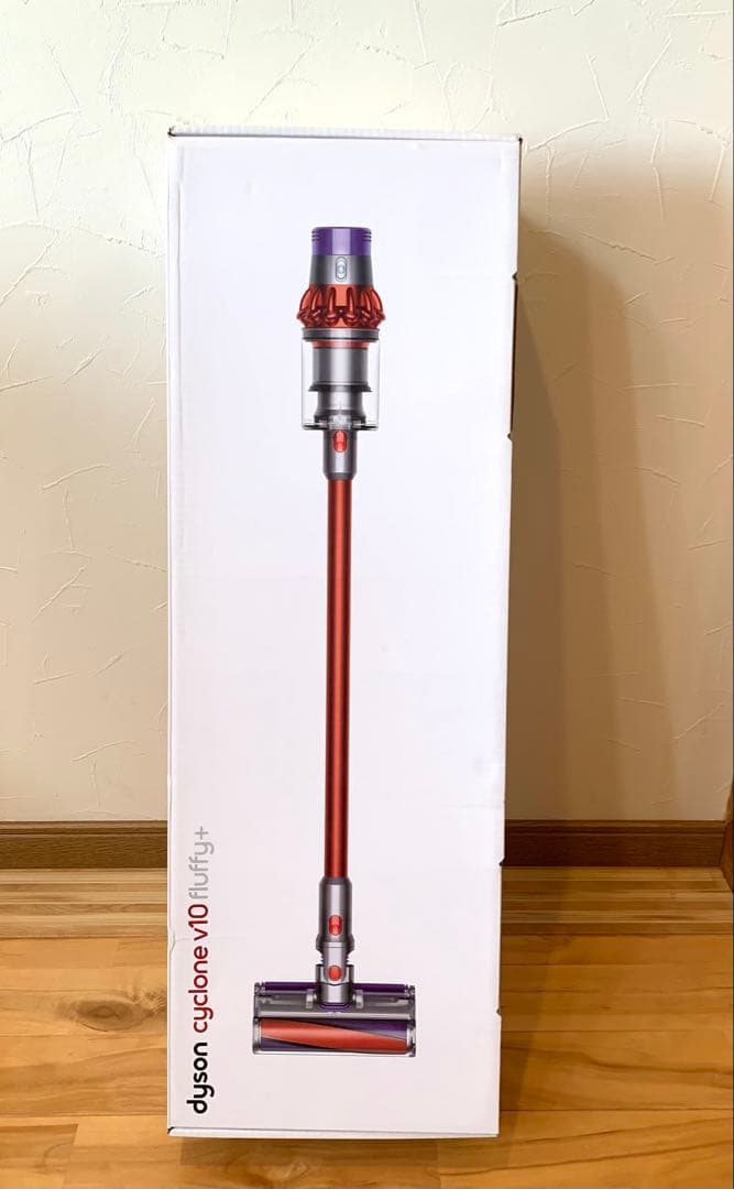 Dyson Cyclone V10 Fluffy+、アタッチメント5個、ラック付