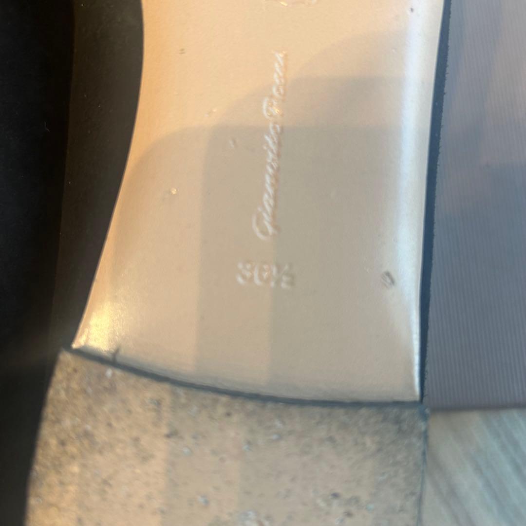 ジャンヴィトロッシ　黒スエードポインテッドトゥパンプス　36 1/2 23.5