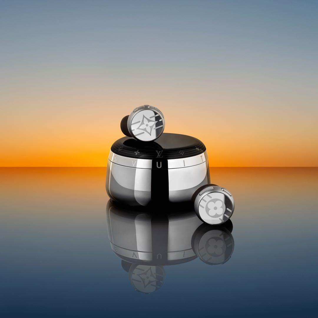 ルイヴィトン ホライゾン ライトアップイヤホン Louis Vuitton