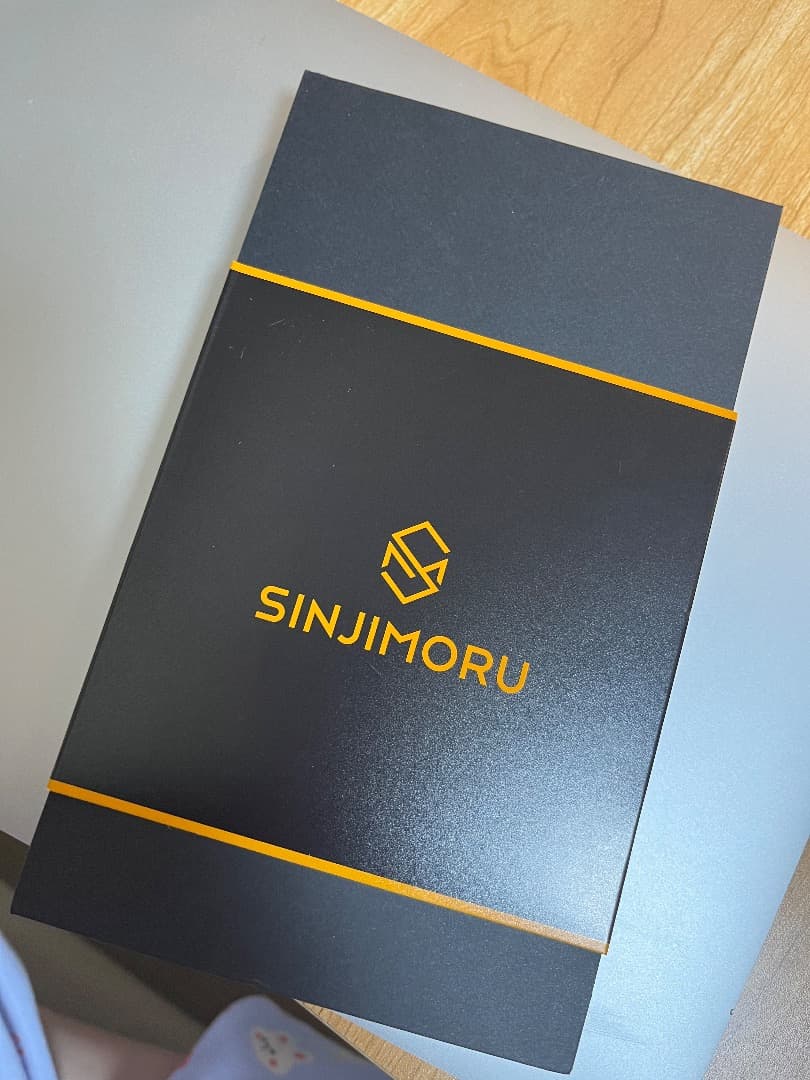 新品に近い 美品 iPhone 16e ホワイト 128GB バッテリー100%