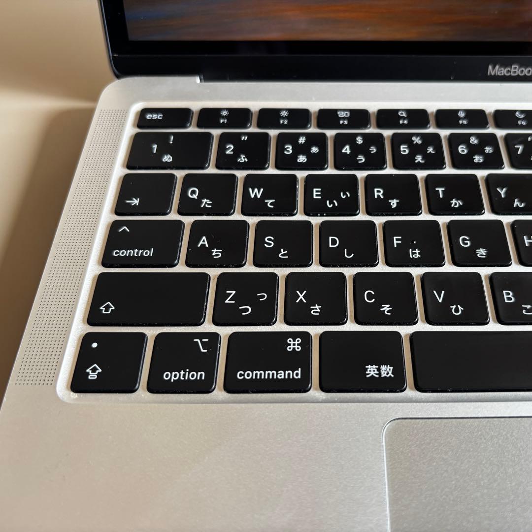MacBook Air M1 メモリ8GB / 512GB
