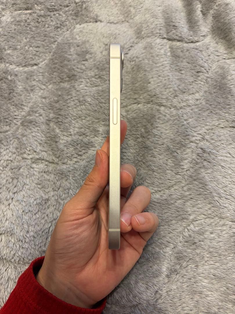 iPhone 13 128GB SIMフリー スターライト　ホワイト　白