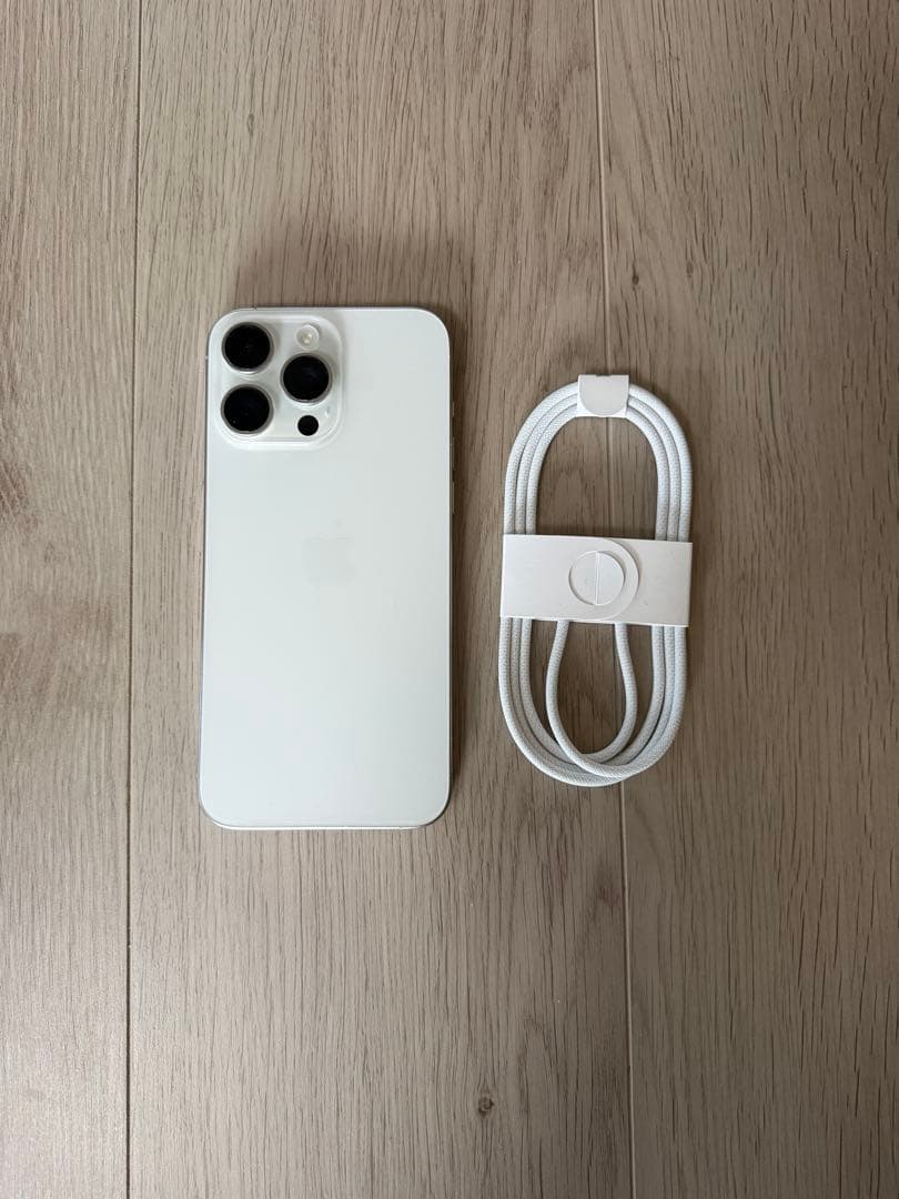 アイフォン15プロマックス　SIMフリー