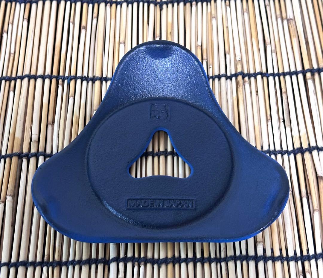 壱鋳堂造　中村義隆デザイン　ティーポット 蕾　０.４リットル　トリベット 雫