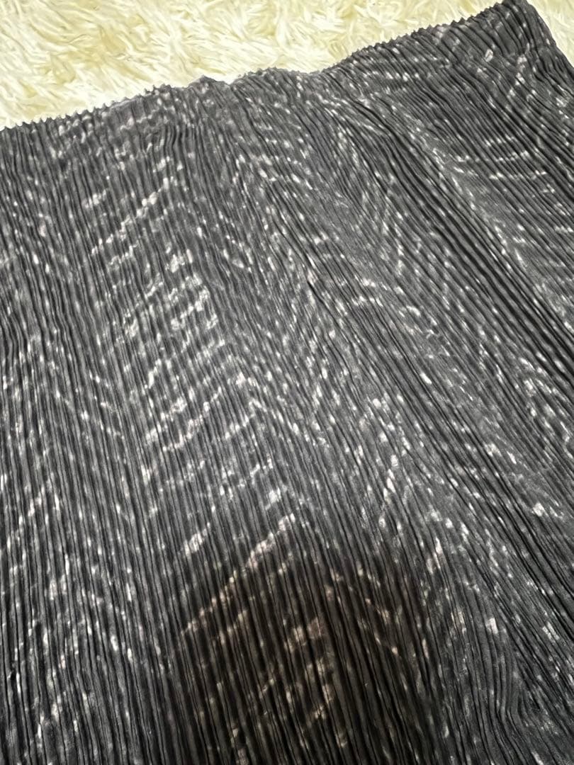 美品 イッセイミヤケ ISSEY MIYAKE プリーツ パンツ サイズ2