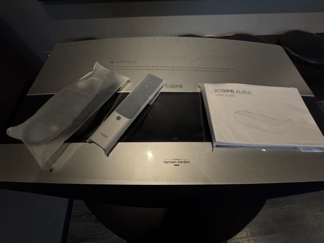 XGIMI AURA 超短焦点 4K レーザープロジェクター