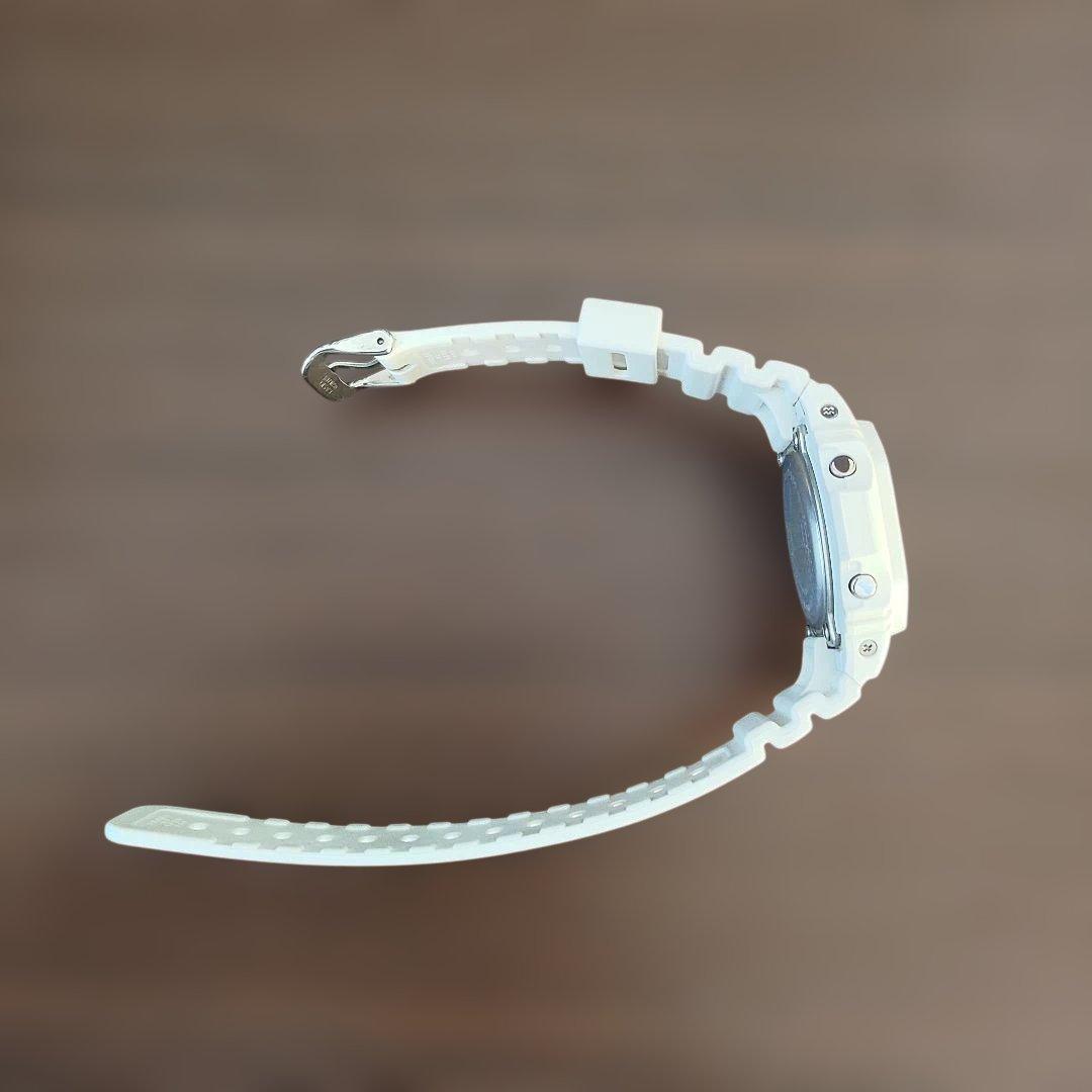 G-SHOCK GW-M5610MD ホワイト デジタル腕時計